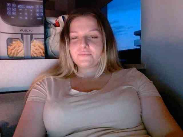 BritneyBlond webcam
