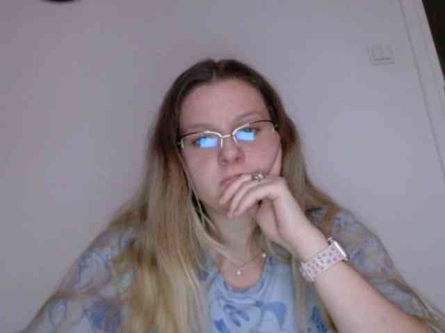 BritneyBlond webcam