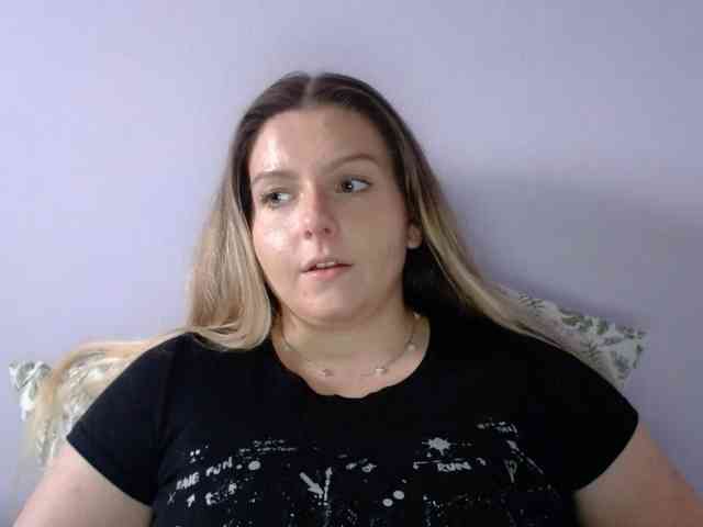 BritneyBlond webcam