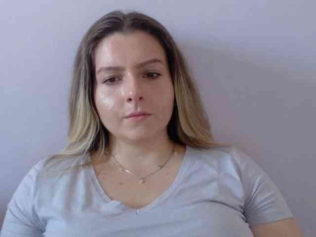 BritneyBlond webcam