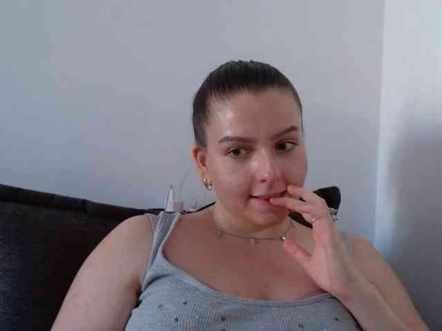 BritneyBlond webcam