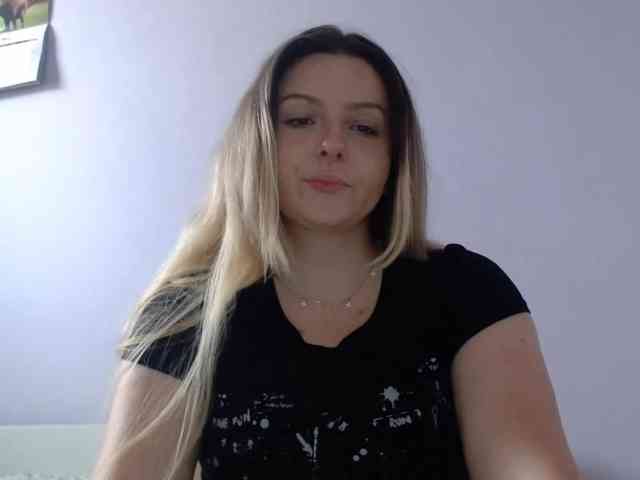 BritneyBlond webcam