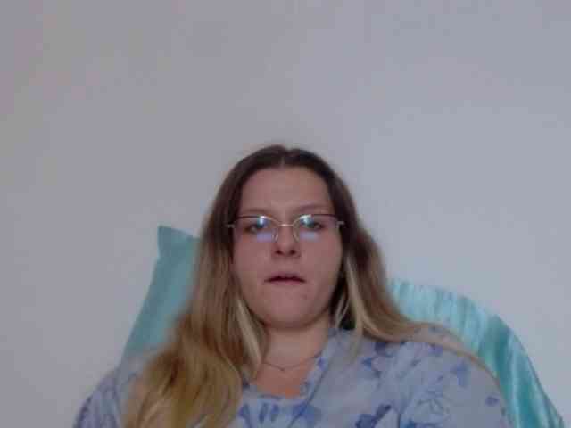 BritneyBlond webcam