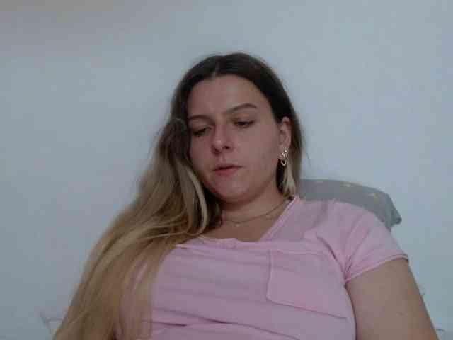 BritneyBlond webcam