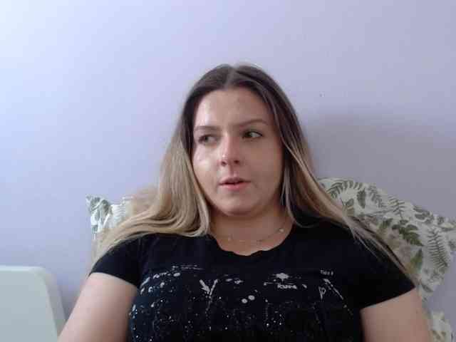 BritneyBlond webcam