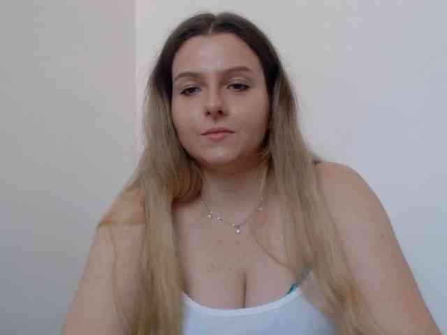 BritneyBlond webcam
