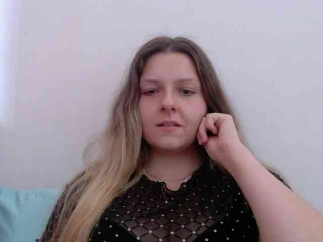 BritneyBlond webcam