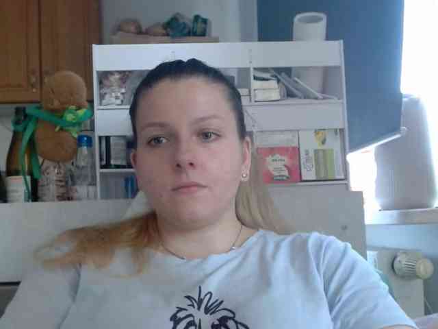 BritneyBlond webcam