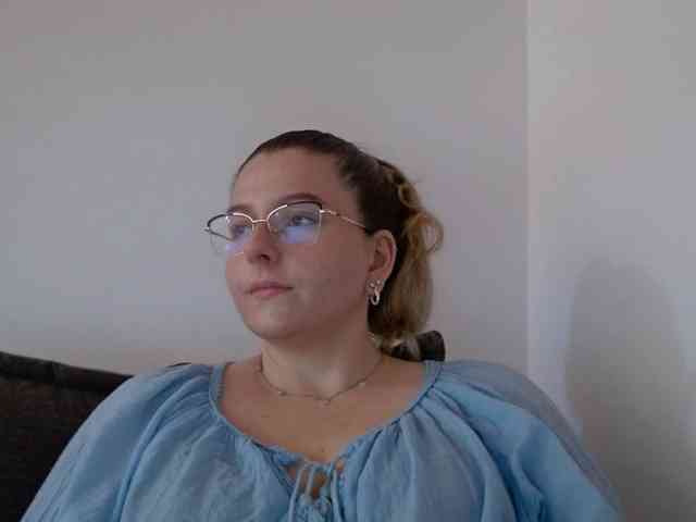 BritneyBlond webcam