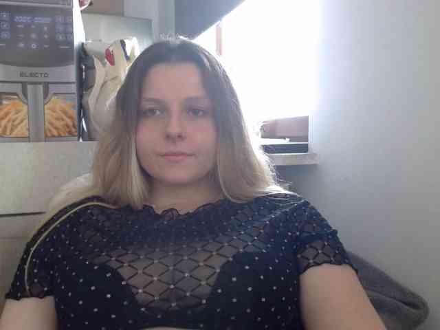 BritneyBlond webcam