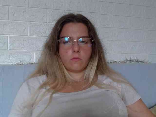 BritneyBlond webcam