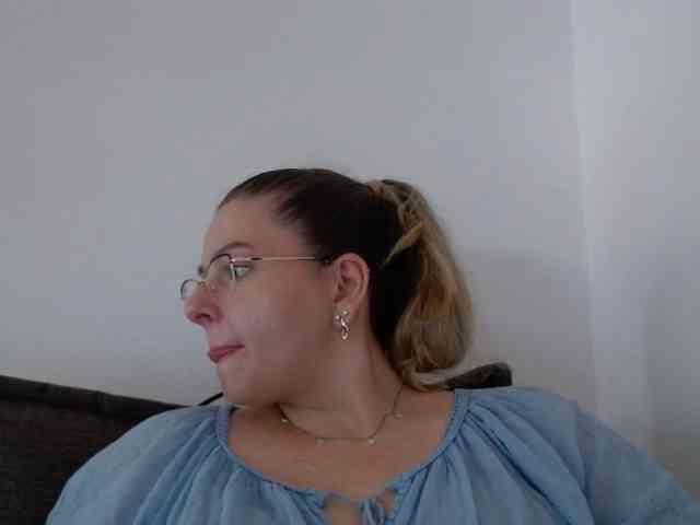 BritneyBlond webcam