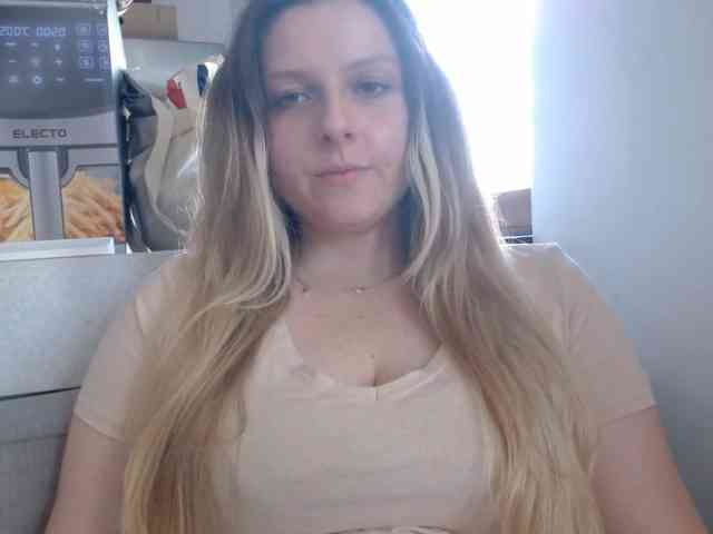 BritneyBlond webcam