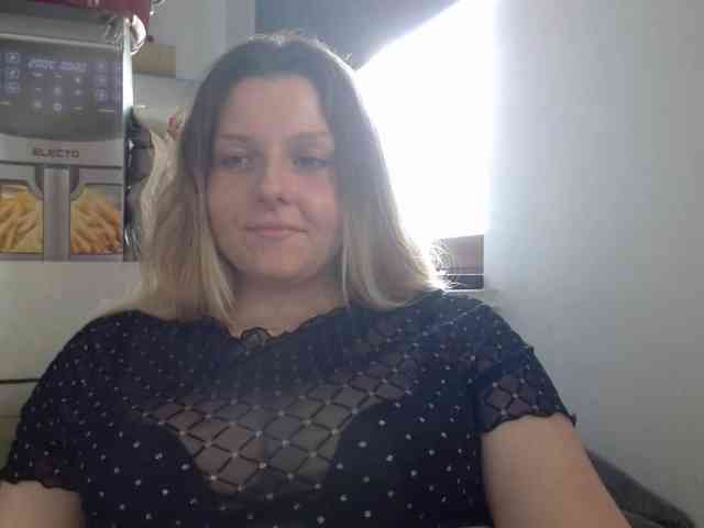 BritneyBlond webcam