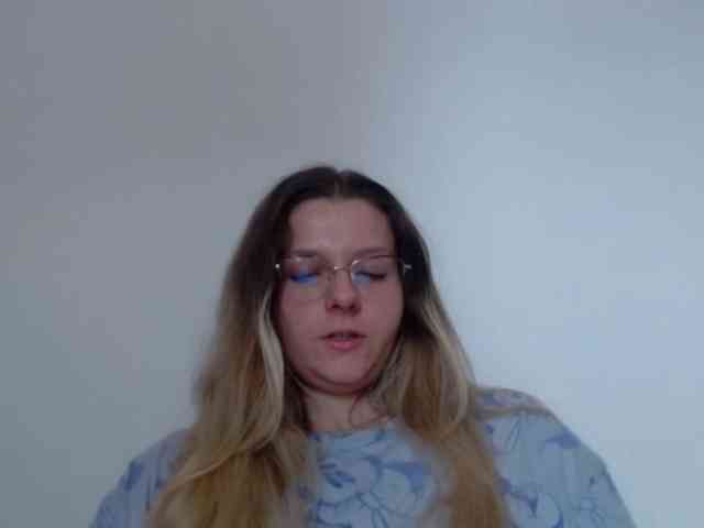 BritneyBlond webcam