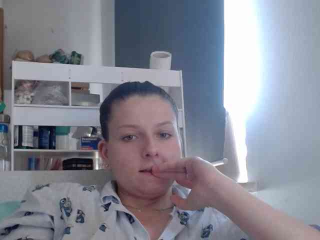 BritneyBlond webcam