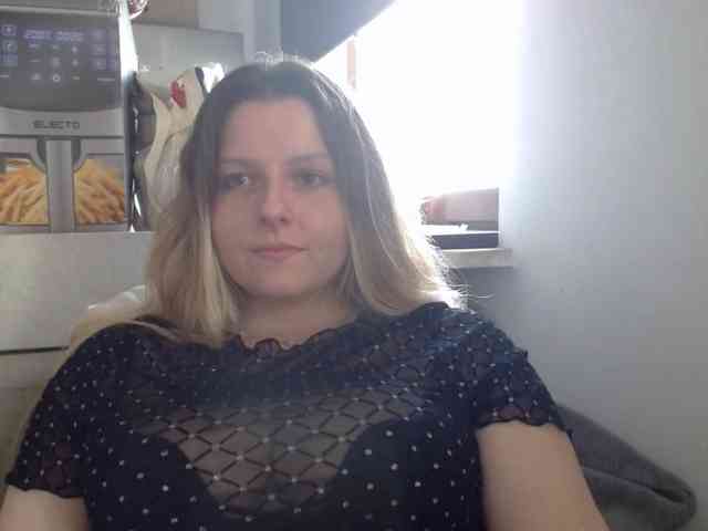 BritneyBlond webcam