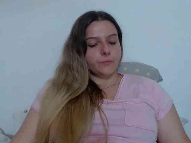 BritneyBlond webcam