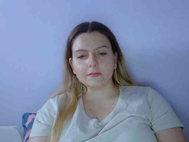 BritneyBlond webcam