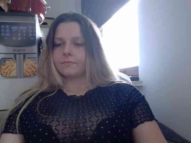 BritneyBlond webcam