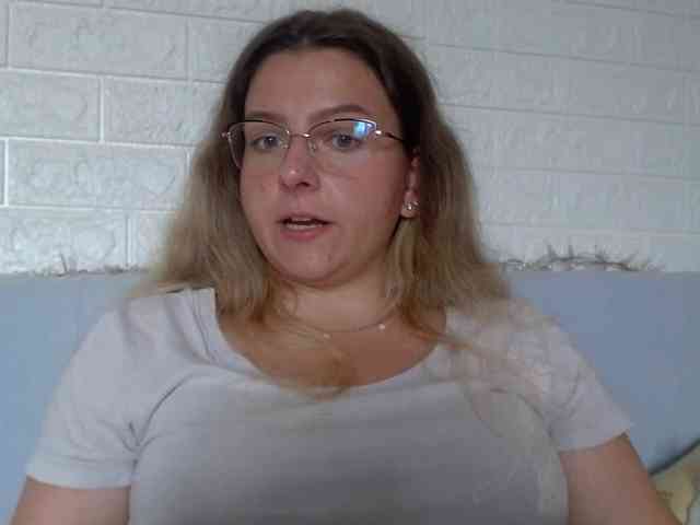 BritneyBlond webcam
