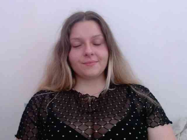 BritneyBlond webcam