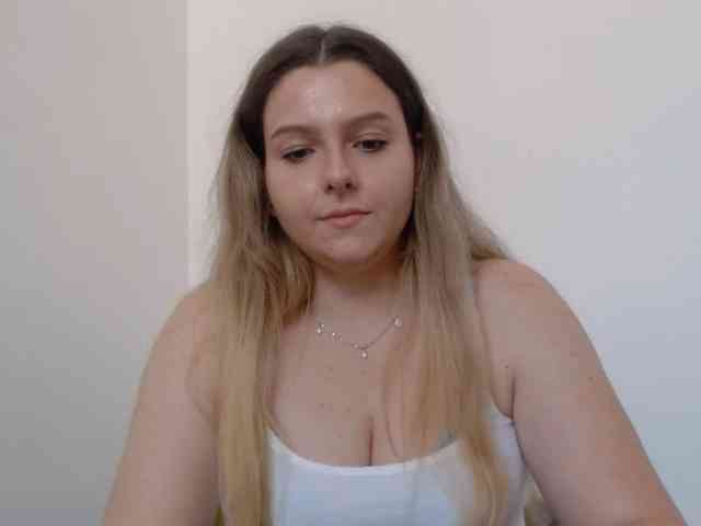 BritneyBlond webcam