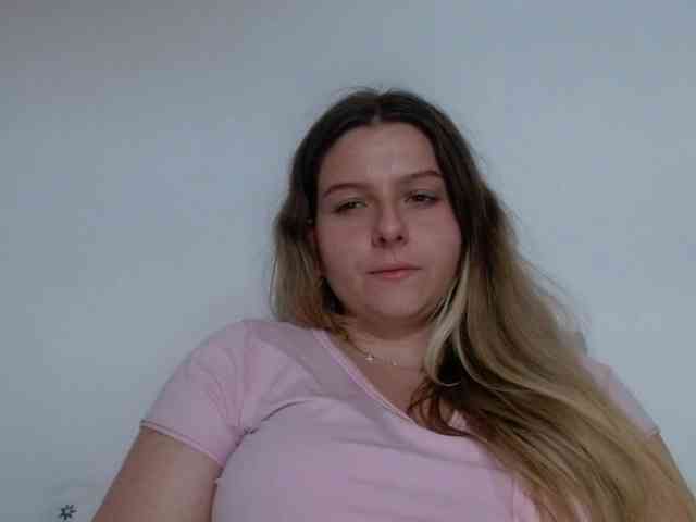 BritneyBlond webcam