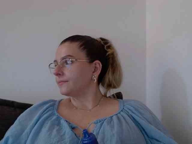 BritneyBlond webcam