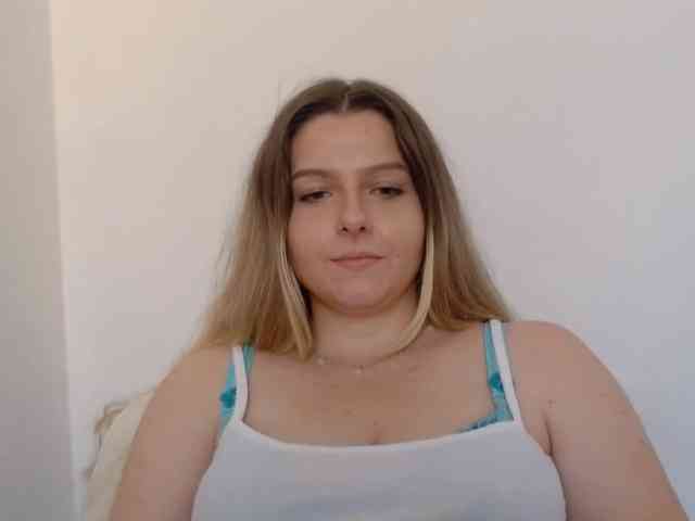 BritneyBlond webcam