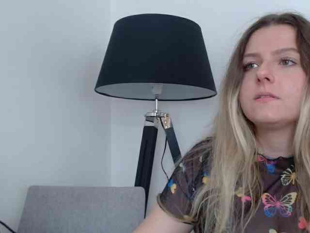 BritneyBlond webcam