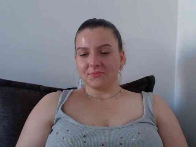 BritneyBlond webcam