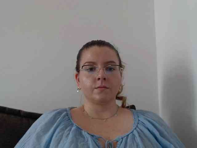 BritneyBlond webcam