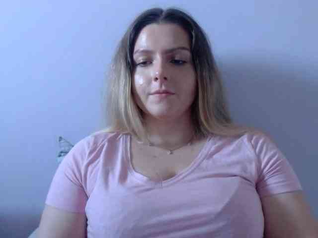 BritneyBlond webcam