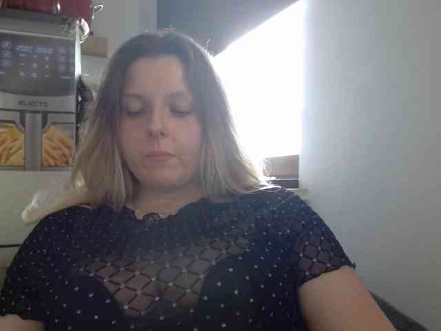 BritneyBlond webcam