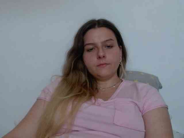 BritneyBlond webcam