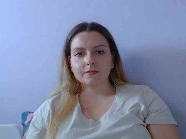 BritneyBlond webcam