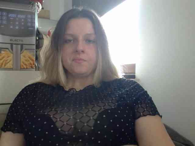 BritneyBlond webcam
