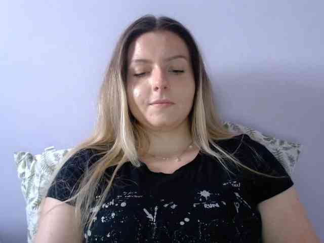 BritneyBlond webcam