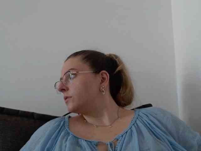 BritneyBlond webcam