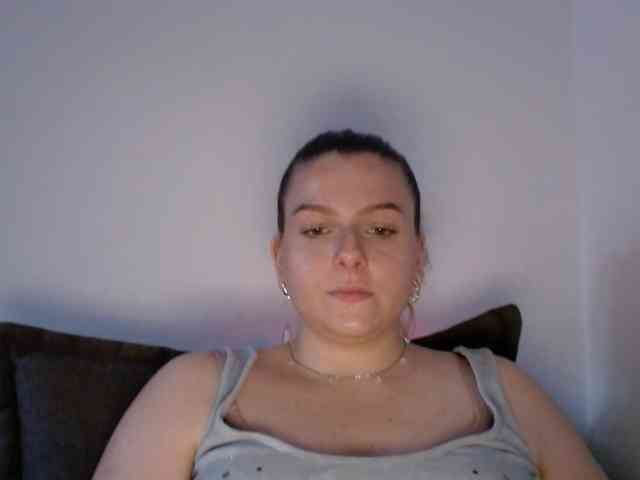 BritneyBlond webcam