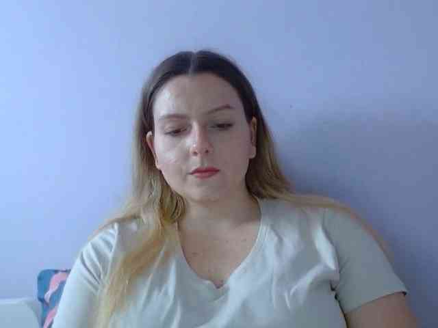 BritneyBlond webcam