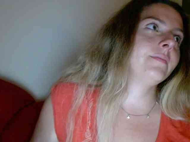 BritneyBlond webcam