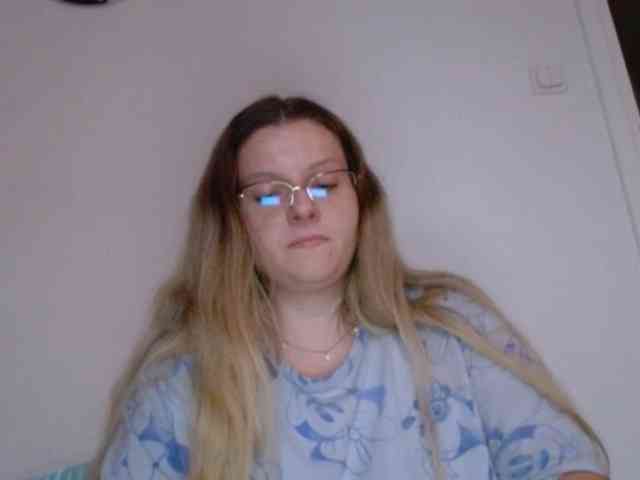 BritneyBlond webcam