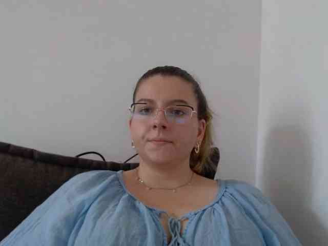 BritneyBlond webcam