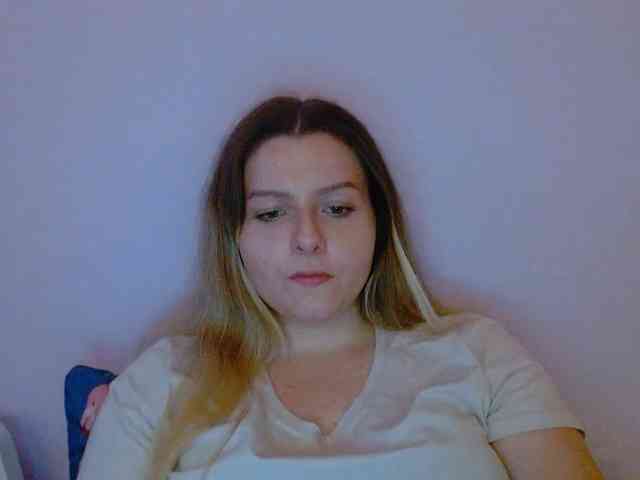 BritneyBlond webcam