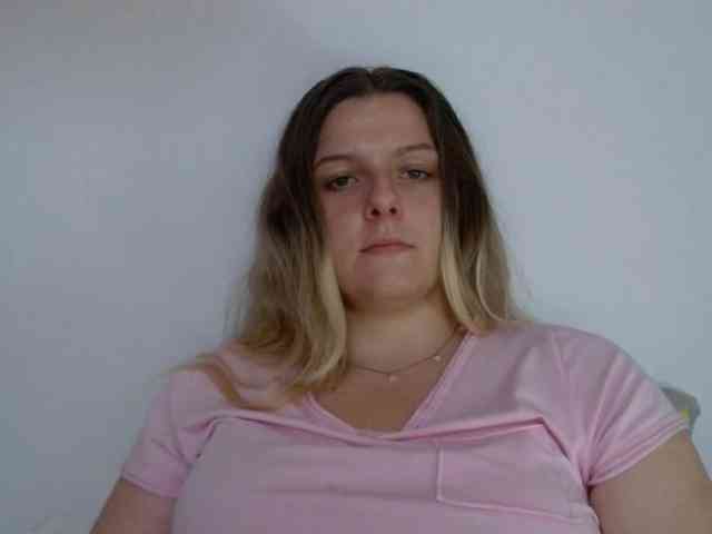 BritneyBlond webcam