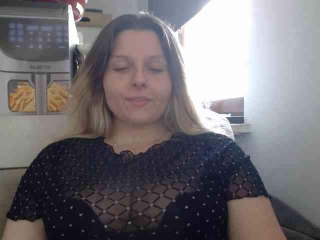 BritneyBlond webcam