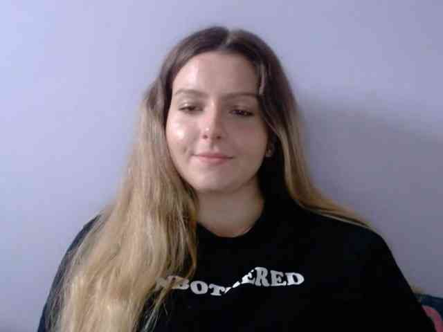 BritneyBlond webcam