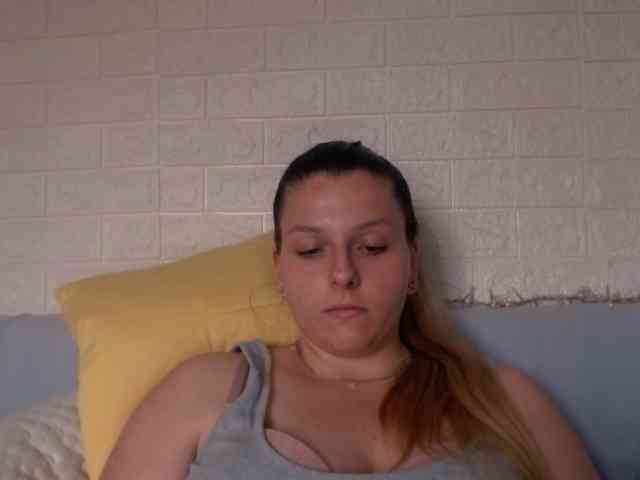 BritneyBlond webcam